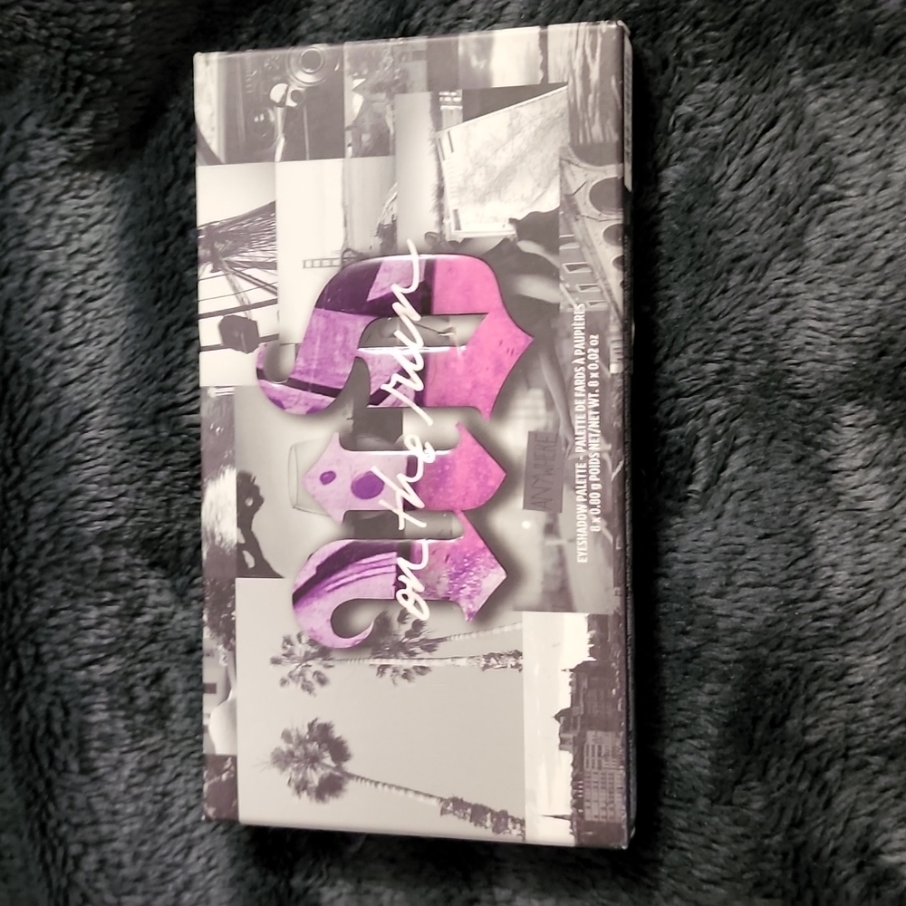 Urban Decay eyeshadow pallet